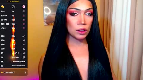 Snapshot of ur_new_fantasy chatting on 12/18/25, 05:08 Call me Queeny online show from 12/18/25, 05:08