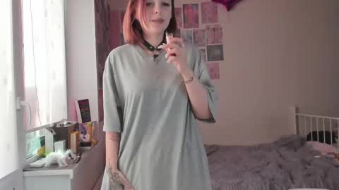 ur_obedient_girl online show from 02/08/25, 09:03