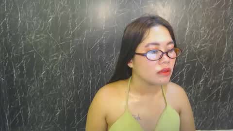 Snapshot of ur_prettychelsie18 chatting on 04/25/26, 01:41 ur_prettychelsie18 online show from 04/25/26, 01:41