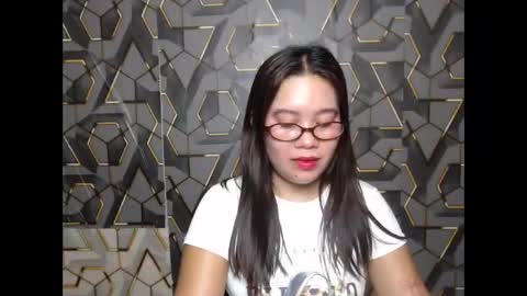 Snapshot of ur_prettychelsie18 chatting on 06/04/26, 11:27 ur_prettychelsie18 online show from 06/04/26, 11:27