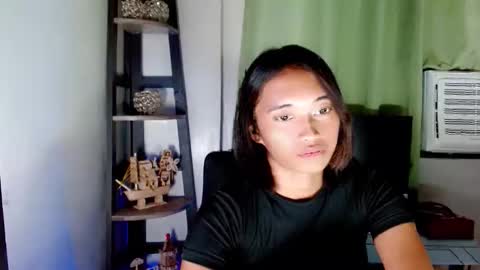 Snapshot of ur_sexyllie chatting on 02/15/26, 07:51 Ellie online show from 02/15/26, 07:51