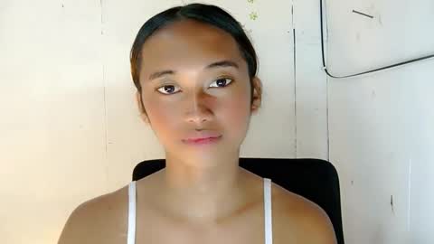 Snapshot of ur_sexyllie chatting on 02/28/26, 07:48 Ellie online show from 02/28/26, 07:48