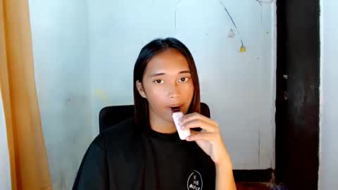 Snapshot of ur_sexyllie chatting on 03/13/26, 09:54 Ellie online show from 03/13/26, 09:54