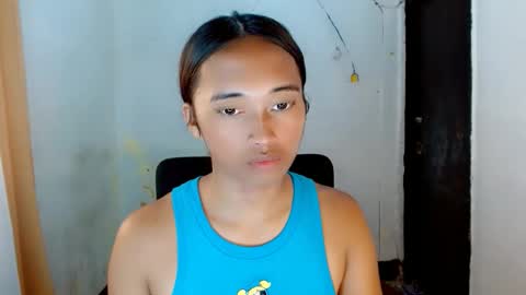 Snapshot of ur_sexyllie chatting on 03/23/26, 06:28 Ellie online show from 03/23/26, 06:28