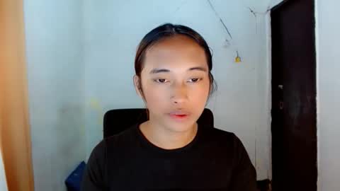 Snapshot of ur_sexyllie chatting on 03/29/26, 02:50 Ellie online show from 03/29/26, 02:50