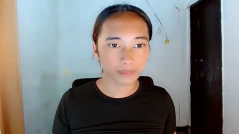 Snapshot of ur_sexyllie chatting on 03/30/26, 04:24 Ellie online show from 03/30/26, 04:24