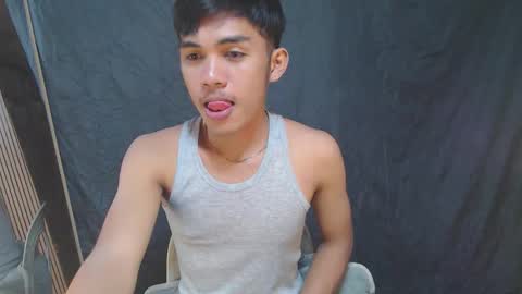 Snapshot of ur_shan21 chatting on 09/25/25, 06:44 ur_shan21 online show from 09/25/25, 06:44