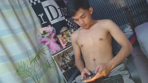 Snapshot of ur_shan21 chatting on 04/19/26, 06:10 ur_shan21 online show from 04/19/26, 06:10
