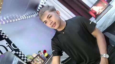 ur_shan21 online show from 07/10/26, 04:39