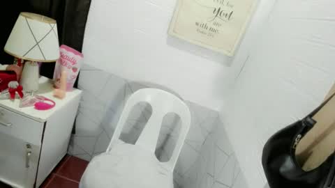 Snapshot of ur_sweetiechess18 chatting on 09/26/25, 01:31 ur_sweetiechess18 online show from 09/26/25, 01:31