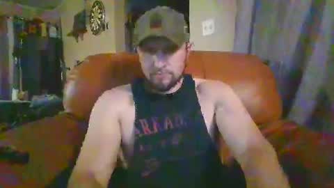 Snapshot of ur_zaddy4now chatting on 02/05/25, 01:04 ur_zaddy4now online show from 02/05/25, 01:04
