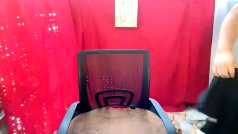 pretitit micole online show from 11/05/25, 04:56