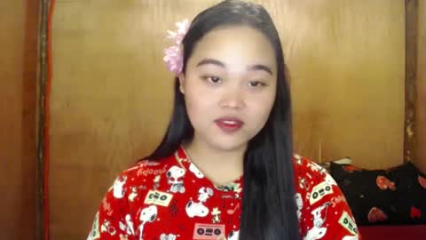 Snapshot of urasian_hotchix69 chatting on 12/18/24, 08:20 Lycah online show from 12/18/24, 08:20