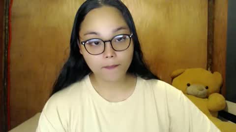 Snapshot of urasian_hotchix69 chatting on 09/12/25, 09:42 Lycah online show from 09/12/25, 09:42