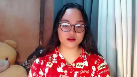 Snapshot of urasian_hotchix69 chatting on 11/17/25, 10:15 Lycah online show from 11/17/25, 10:15