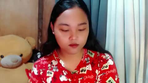 Snapshot of urasian_hotchix69 chatting on 11/24/25, 03:50 Lycah online show from 11/24/25, 03:50