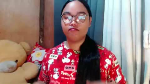 Snapshot of urasian_hotchix69 chatting on 11/25/25, 10:54 Lycah online show from 11/25/25, 10:54