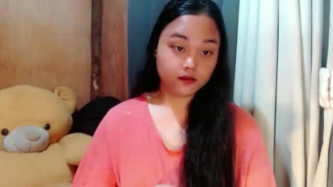 Snapshot of urasian_hotchix69 chatting on 11/29/25, 10:24 Lycah online show from 11/29/25, 10:24