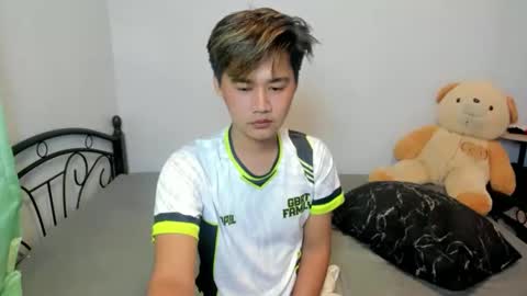 Snapshot of urasian_jhon1 chatting on 11/27/25, 11:12 jhon online show from 11/27/25, 11:12