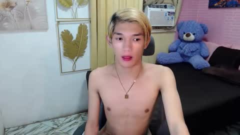 urasian_john20 online show from 05/25/26, 08:48