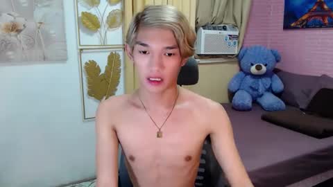 urasian_john20 online show from 06/01/26, 07:15