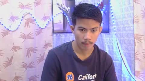 Snapshot of urasian_justin chatting on 09/14/25, 02:05 urasian_justin online show from 09/14/25, 02:05