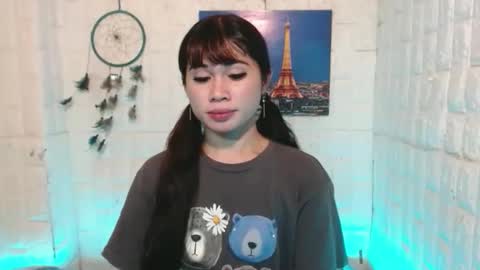 Snapshot of urasian_khalifa21 chatting on 04/23/26, 09:50 Shirley online show from 04/23/26, 09:50