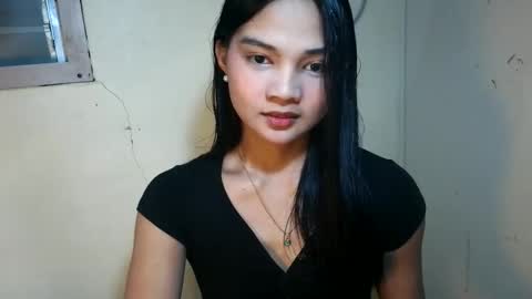 urasian_latinaxxx online show from 05/23/26, 06:51