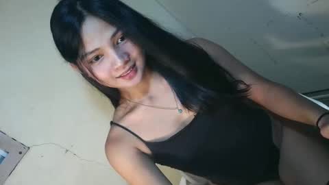 urasian_latinaxxx online show from 05/25/26, 07:03