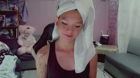 Snapshot of urasian_newra chatting on 02/12/25, 11:07 NEWRA  ALLISON online show from 02/12/25, 11:07
