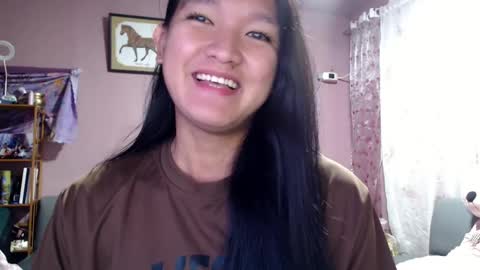 Snapshot of urasian_newra chatting on 02/22/25, 11:57 NEWRA  ALLISON online show from 02/22/25, 11:57