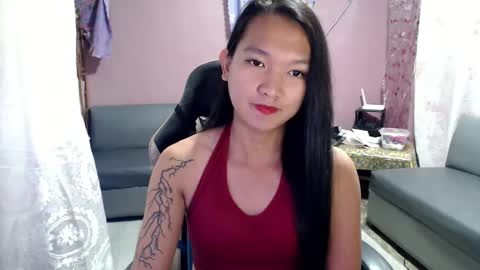 Snapshot of urasian_newra chatting on 02/24/25, 12:16 NEWRA  ALLISON online show from 02/24/25, 12:16