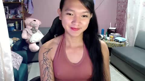 Snapshot of urasian_newra chatting on 03/03/25, 04:03 NEWRA  ALLISON online show from 03/03/25, 04:03