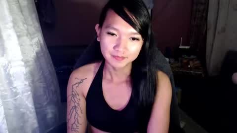 Snapshot of urasian_newra chatting on 03/04/25, 08:38 NEWRA  ALLISON online show from 03/04/25, 08:38