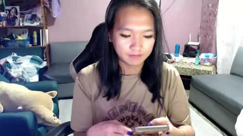 Snapshot of urasian_newra chatting on 03/08/25, 08:03 NEWRA  ALLISON online show from 03/08/25, 08:03