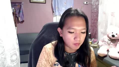 Snapshot of urasian_newra chatting on 03/10/25, 04:03 NEWRA  ALLISON online show from 03/10/25, 04:03