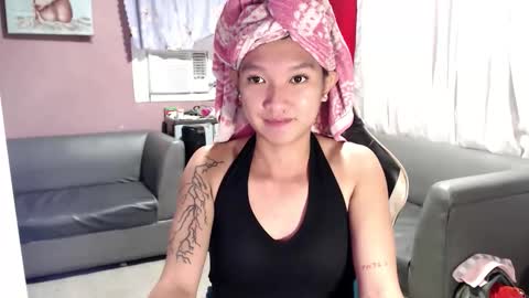 Snapshot of urasian_newra chatting on 09/18/25, 02:13 NEWRA  ALLISON online show from 09/18/25, 02:13
