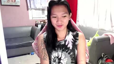 Snapshot of urasian_newra chatting on 09/23/25, 05:43 NEWRA  ALLISON online show from 09/23/25, 05:43