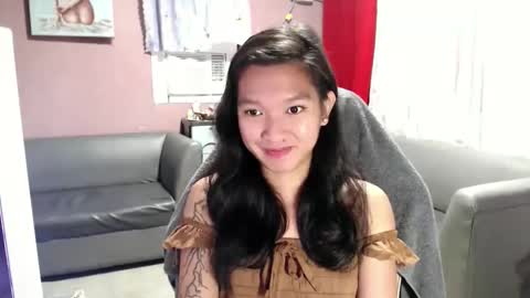 Snapshot of urasian_newra chatting on 10/06/25, 06:05 NEWRA  ALLISON online show from 10/06/25, 06:05