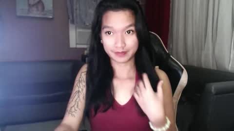 Snapshot of urasian_newra chatting on 10/14/25, 05:52 NEWRA  ALLISON online show from 10/14/25, 05:52