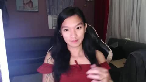 Snapshot of urasian_newra chatting on 10/20/25, 05:24 NEWRA  ALLISON online show from 10/20/25, 05:24