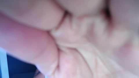 Snapshot of urasian_newra chatting on 10/22/25, 06:18 NEWRA  ALLISON online show from 10/22/25, 06:18