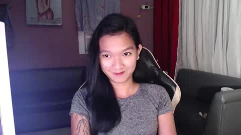 Snapshot of urasian_newra chatting on 10/24/25, 04:58 NEWRA  ALLISON online show from 10/24/25, 04:58