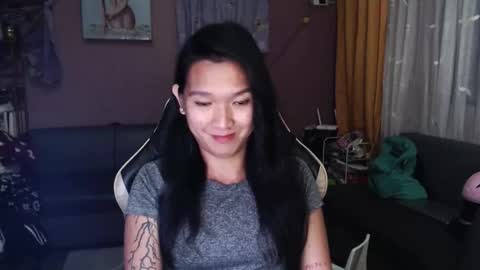 Snapshot of urasian_newra chatting on 11/12/25, 10:09 NEWRA ALLISON online show from 11/12/25, 10:09