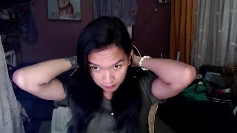 Snapshot of urasian_newra chatting on 11/17/25, 08:36 NEWRA ALLISON online show from 11/17/25, 08:36