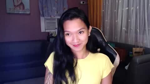 Snapshot of urasian_newra chatting on 11/18/25, 06:01 NEWRA ALLISON online show from 11/18/25, 06:01