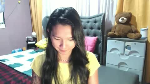 Snapshot of urasian_newra chatting on 04/20/26, 01:30 NEWRA ALLISON online show from 04/20/26, 01:30