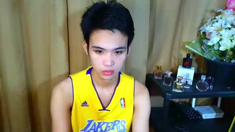 Snapshot of urasiancumboix2 chatting on 11/15/25, 05:31 urasiancumboix2 online show from 11/15/25, 05:31