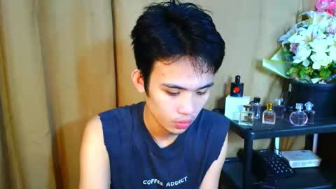 Snapshot of urasiancumboix2 chatting on 11/22/25, 11:37 urasiancumboix2 online show from 11/22/25, 11:37