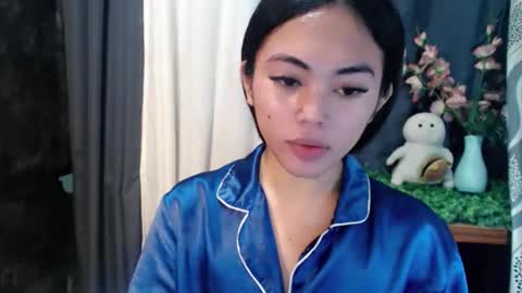 Snapshot of urasiangirl01 chatting on 04/01/26, 10:18 yesha online show from 04/01/26, 10:18